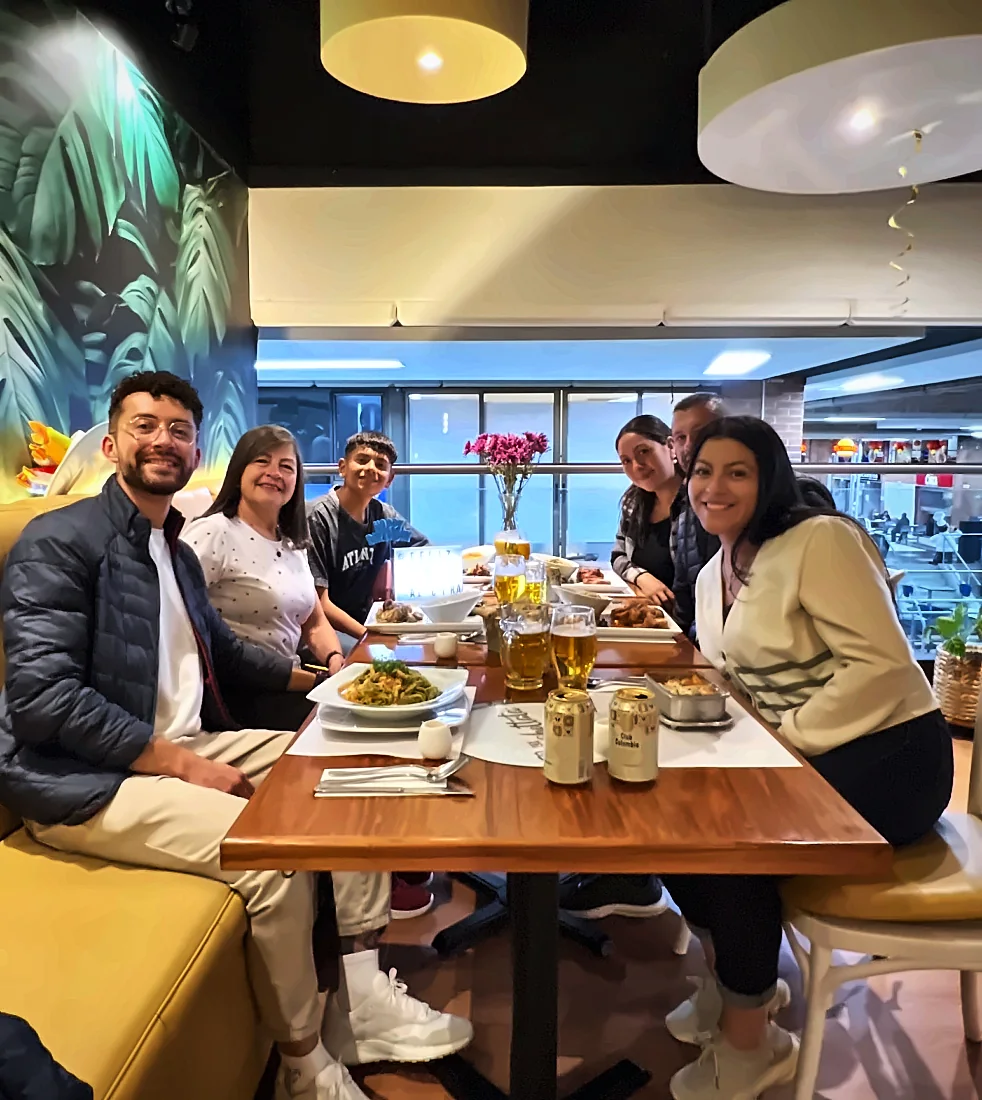 Familia compartiendo en La Spaghettata